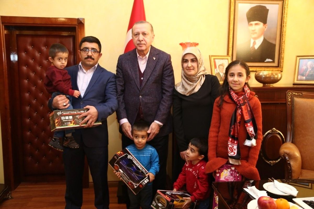 Cumhurbaşkanı Erdoğan Minik Adaşları ile Görüştü