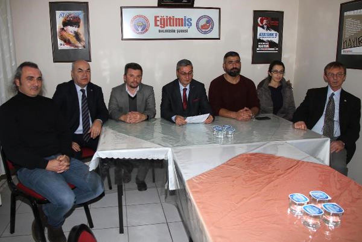 Eğitim-İş\'ten Vakıf Protokolüne Tepki
