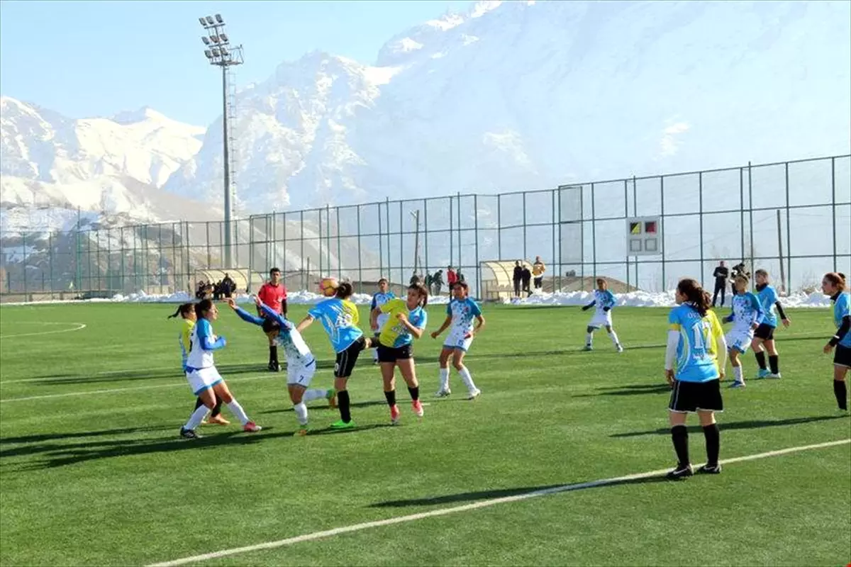 Futbol: Kadınlar 2. Lig