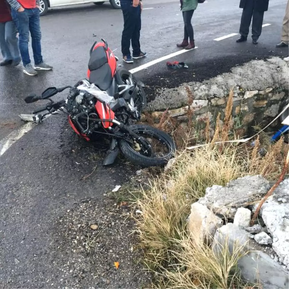 Otomobil ile Çarpışan Motosikletli Öldü