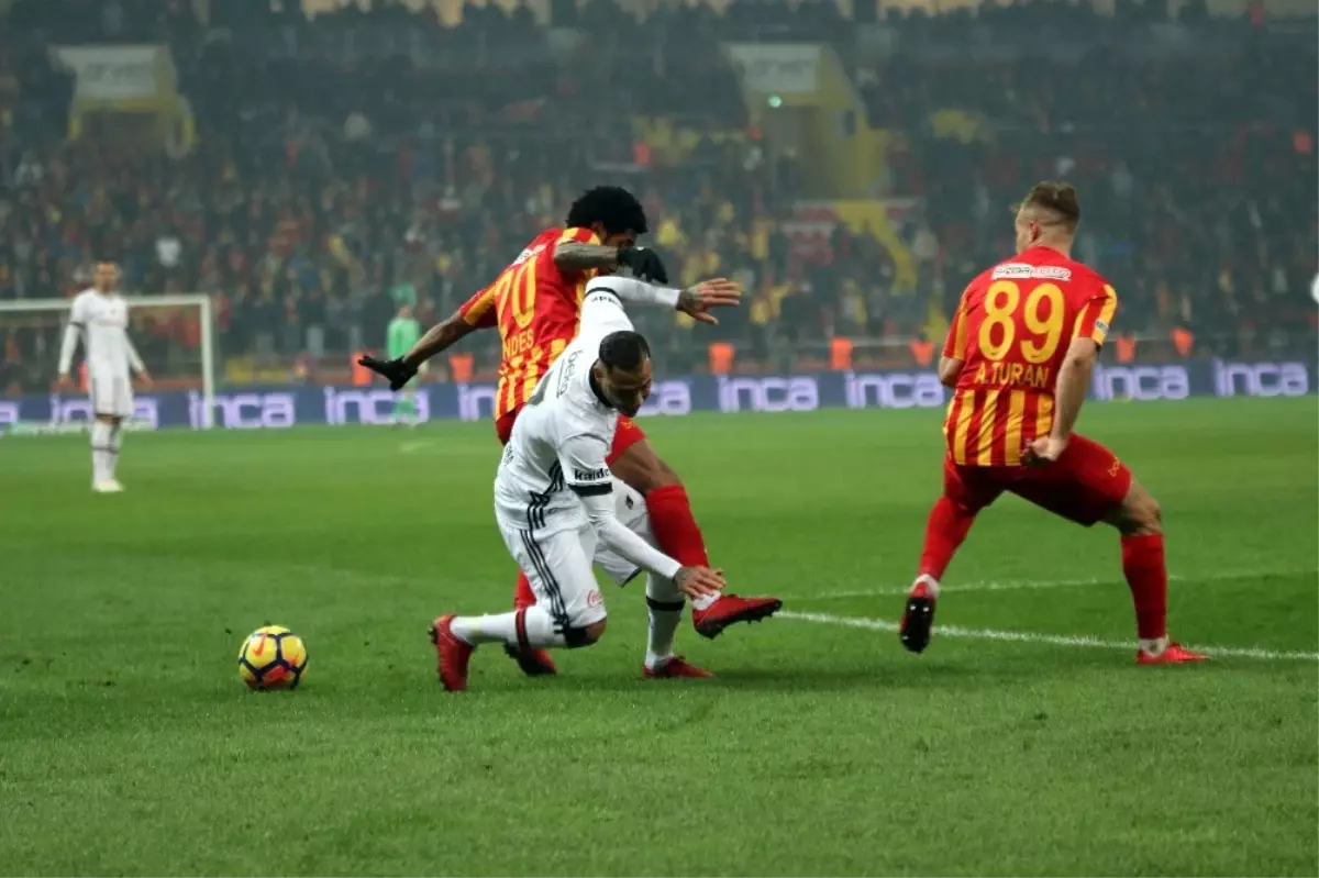 Süper Lig: Kayserispor: 1 - Beşiktaş: 1 (Maç Sonucu)