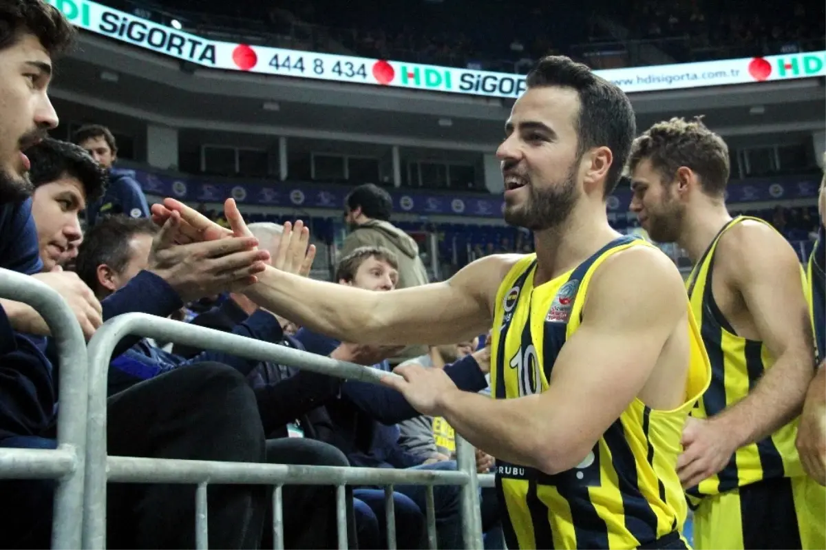 Tahincioğlu Basketbol Süper Ligi: Fenerbahçe Doğuş: 85 - Yeşilgiresun Belediyespor: 72