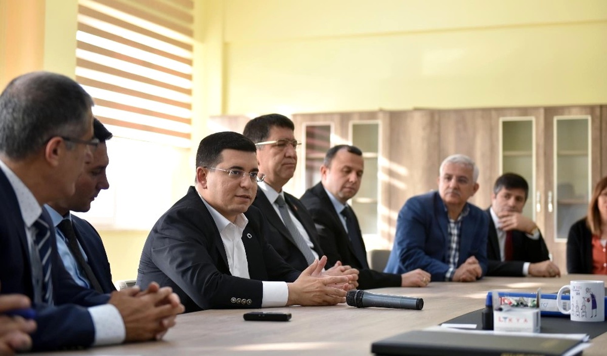 Tütüncü\'den Sanayiye 250 Dükkân Müjdesi