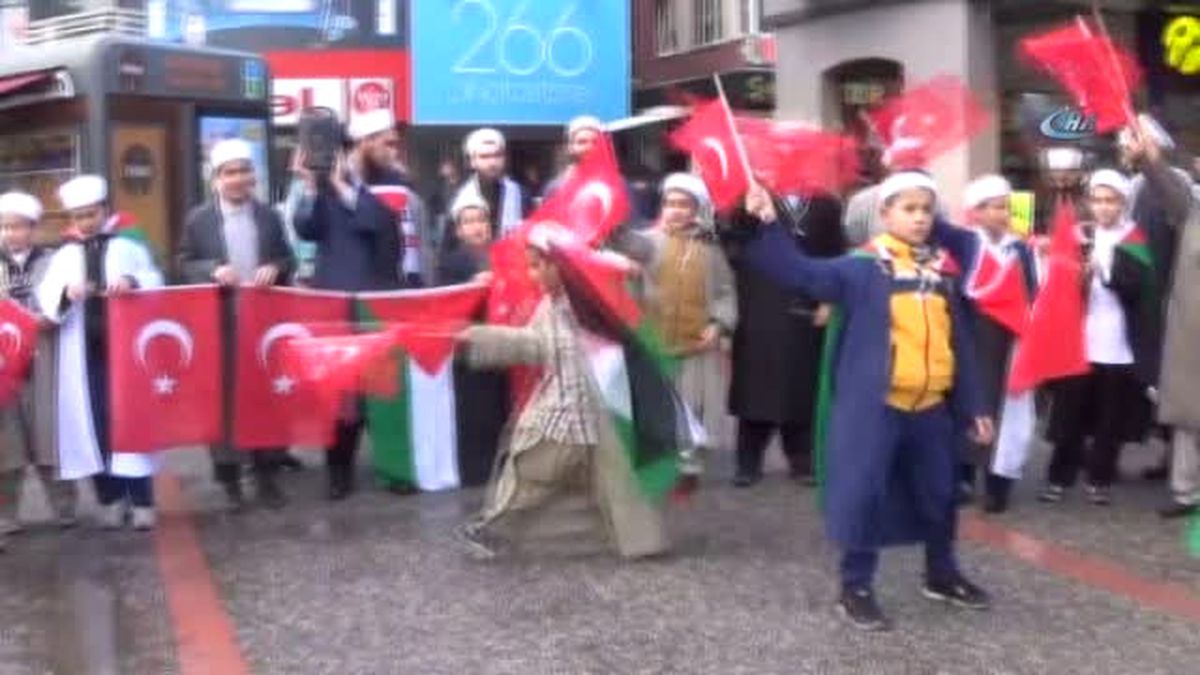 Uluçınar Derneği\'nden Kudüs Protestosu