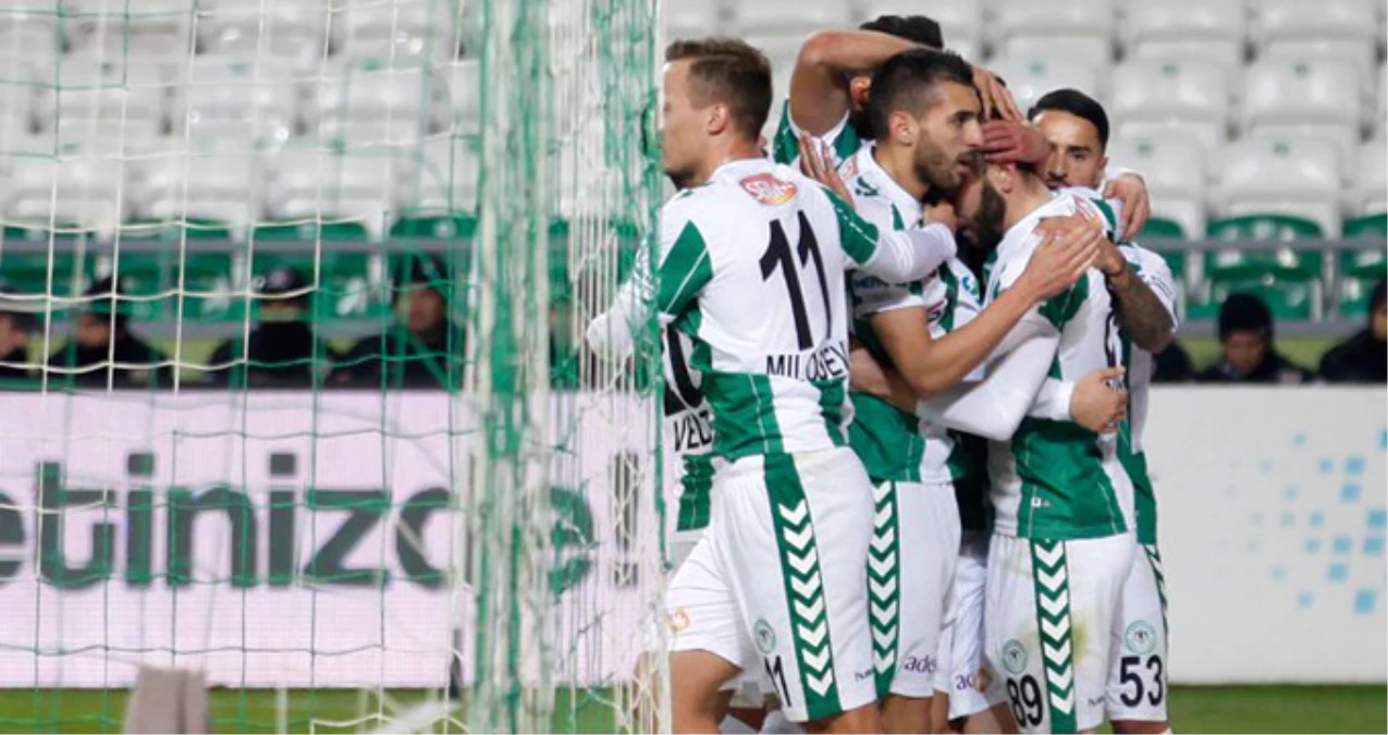 Atiker Konyaspor, Sahasında Kardemir Karabükspor\'u 2-0 Mağlup Etti