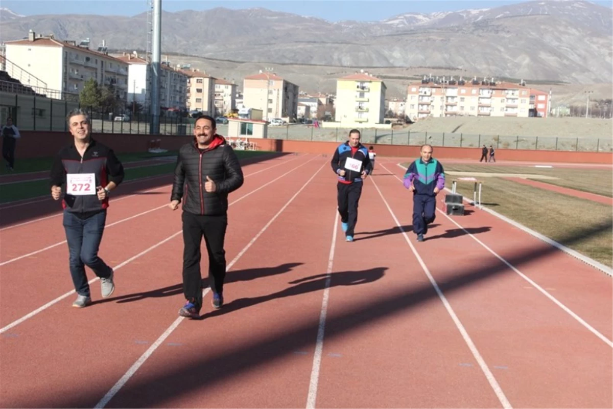 Erzincan\'da Masterler ve Veteranlar Atletizm Yarışmaları Yapıldı