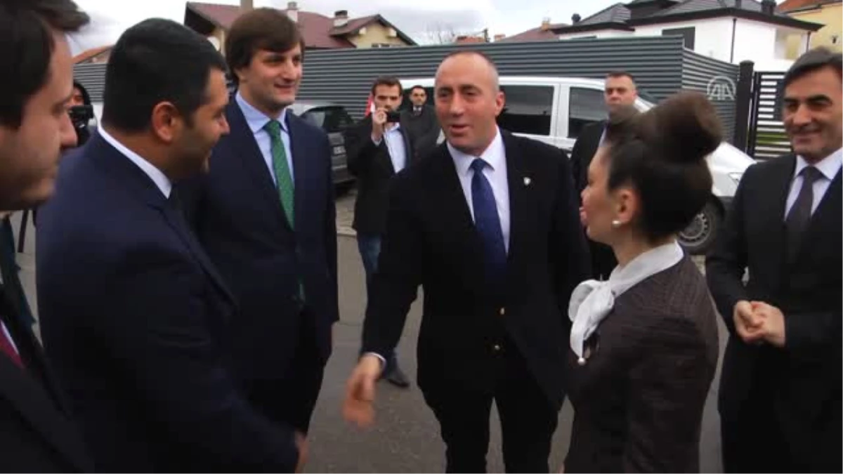 Kosova Başbakanı Haradinaj, Maarif Vakfı Okulunu Ziyaret Etti