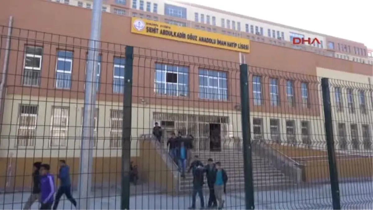 Şanlıurfa Isıtma Sistemi Devreye Sokulmayan Okulda Soğukta Ders