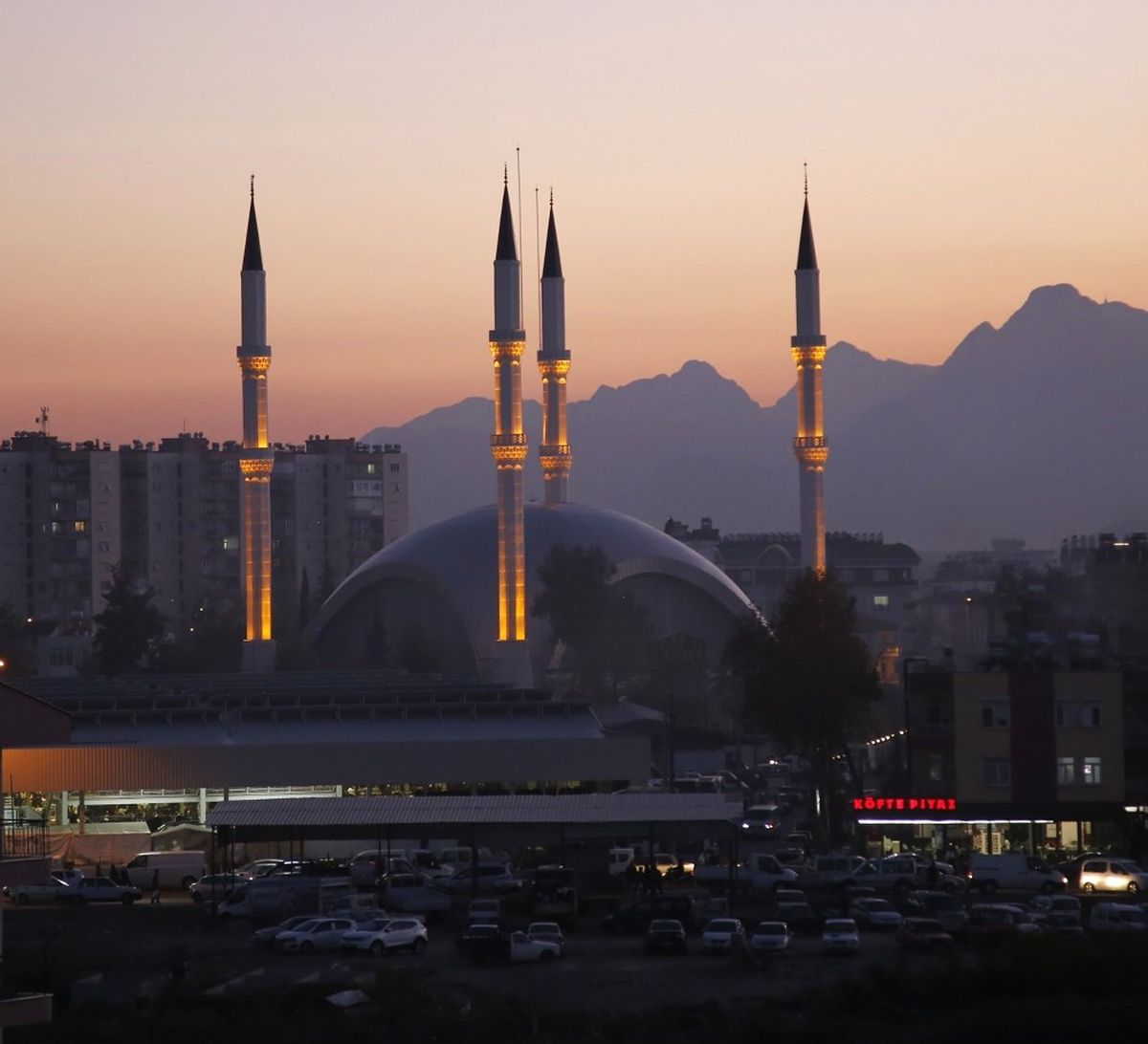 Selçuklu ve Osmanlı Motifli Cami