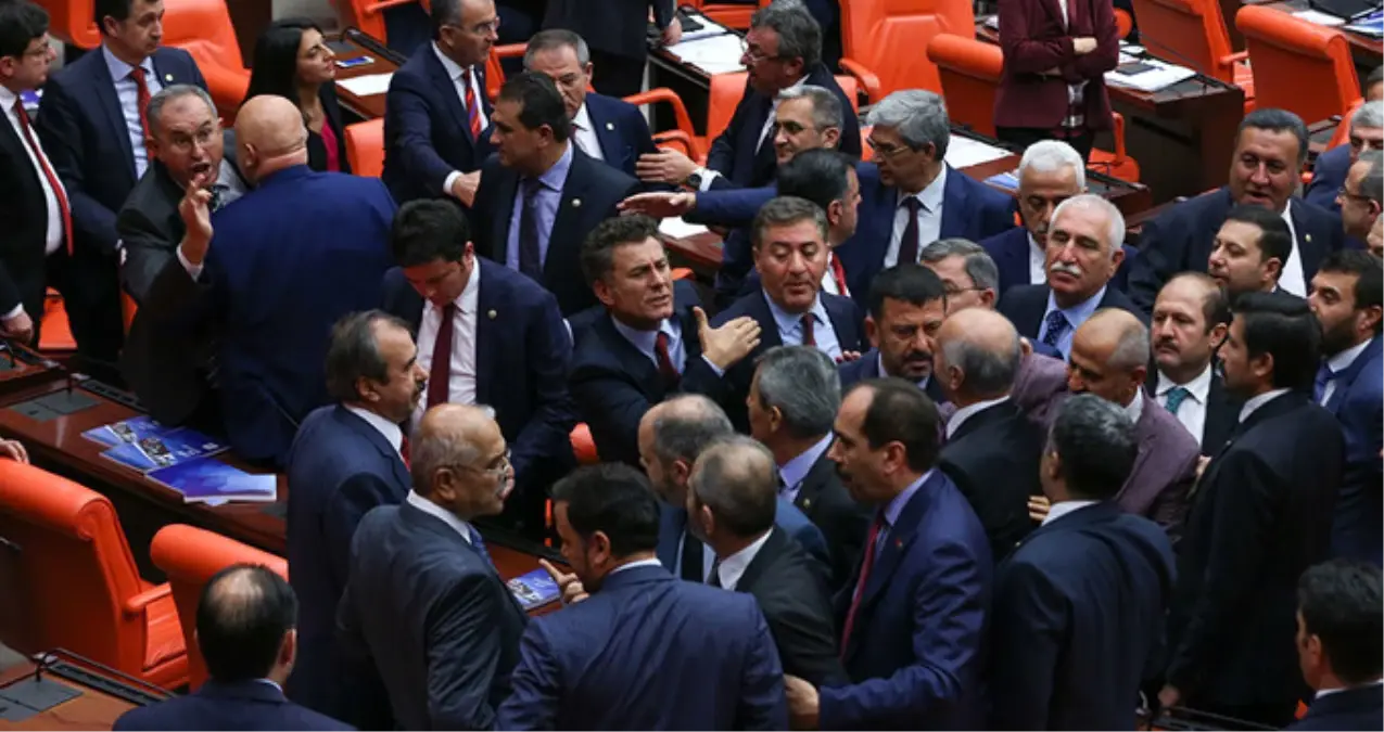 TBMM\'de Battal İlgezdi Tartışması! AK Parti\'li ve CHP\'li Vekiller Arasında Gerginlik Yaşandı