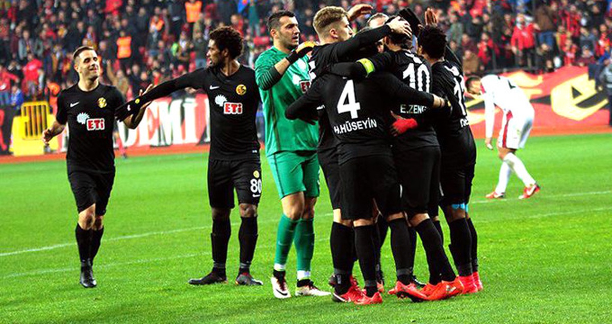 Eskişehirspor, Sahasında Gaziantepspor\'a Patladı: 7-0