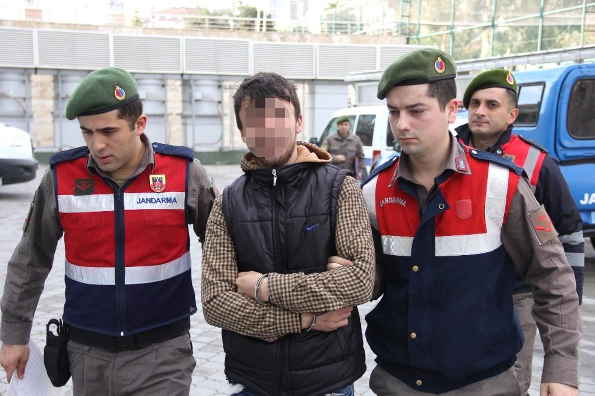Uyuşturucu Almak İçin Babasının Parasını Gasp Etti, Tutuklandı