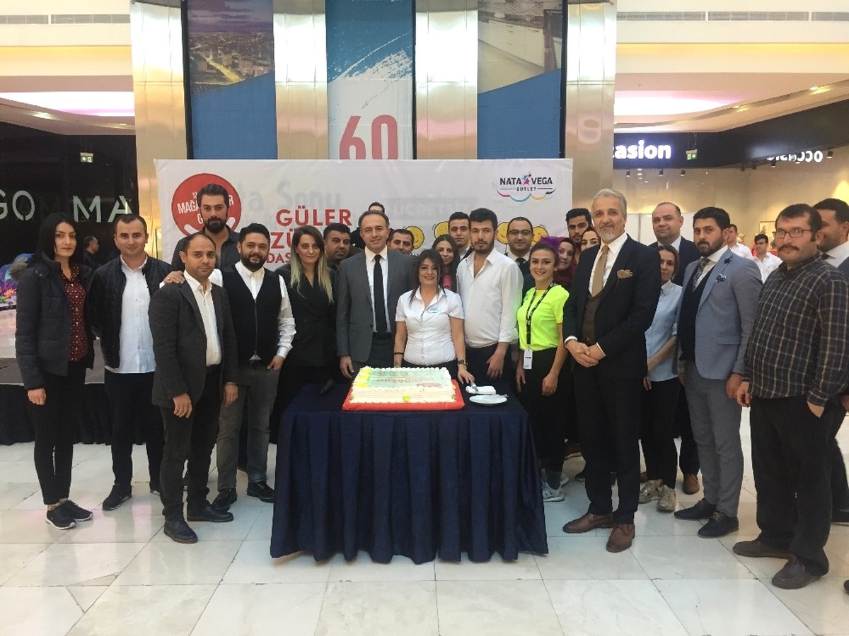 12 Aralık Mağazacılar Günü Nata Vega\'da Coşku ile Kutlandı