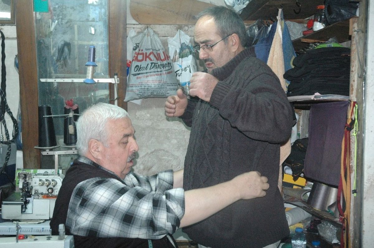 52 Yıllık Terzi Mesleğini Yaşatmaya Çalışıyor