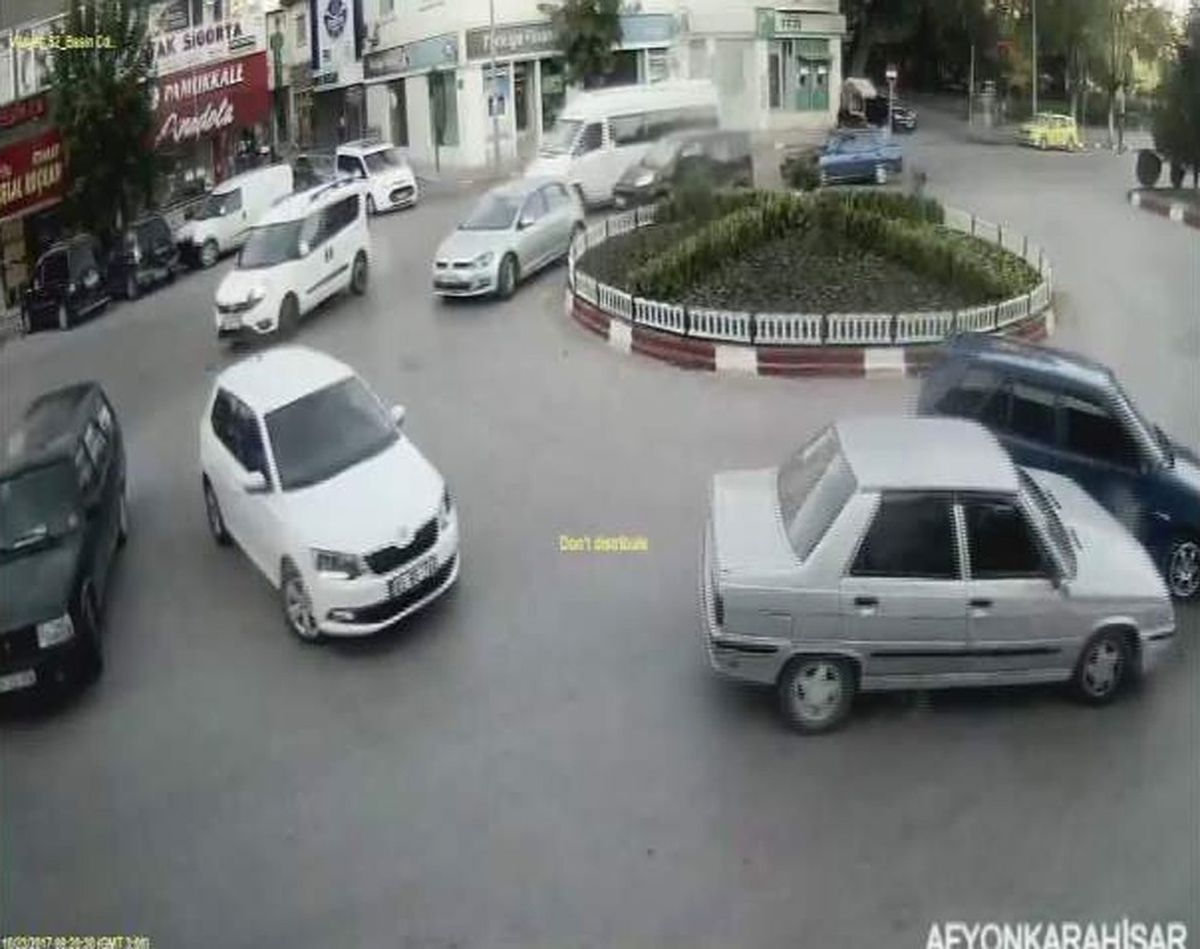 Afyonkarahisar\'daki Trafik Kazaları Mobese\'de