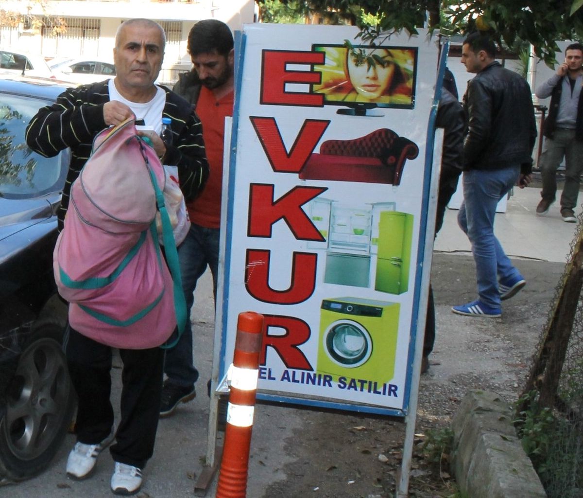 Alanya\'da Alacak Verecek Meselesi Kanlı Bitti: 1 Yaralı
