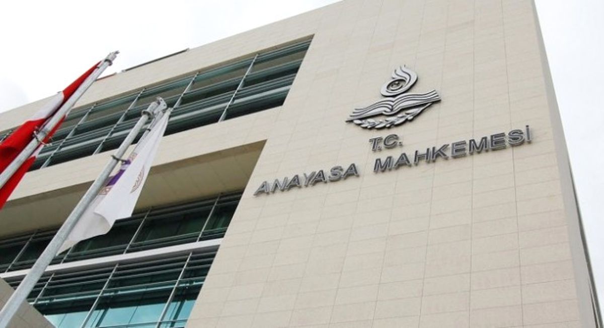 Aym, CHP Sorumluları Hakkında Suç Duyurusunda Bulunacak