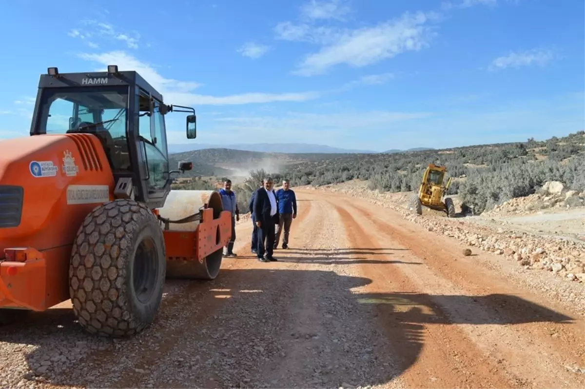 Ballık Yolu\'nda Altyapı Çalışması