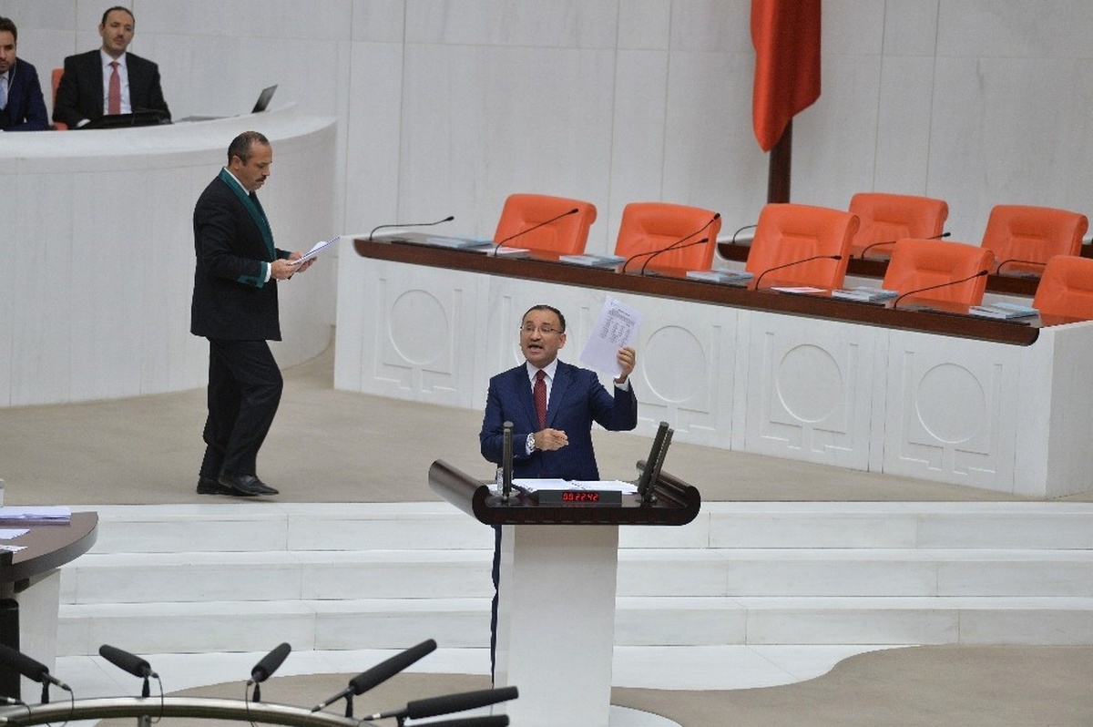 Başbakan Yardımcısı Bekir Bozdağ: "Kudüs Bizim Kalbimizdedir, Bir Dünya Yıkılsa Kudüs\'ten Biz...