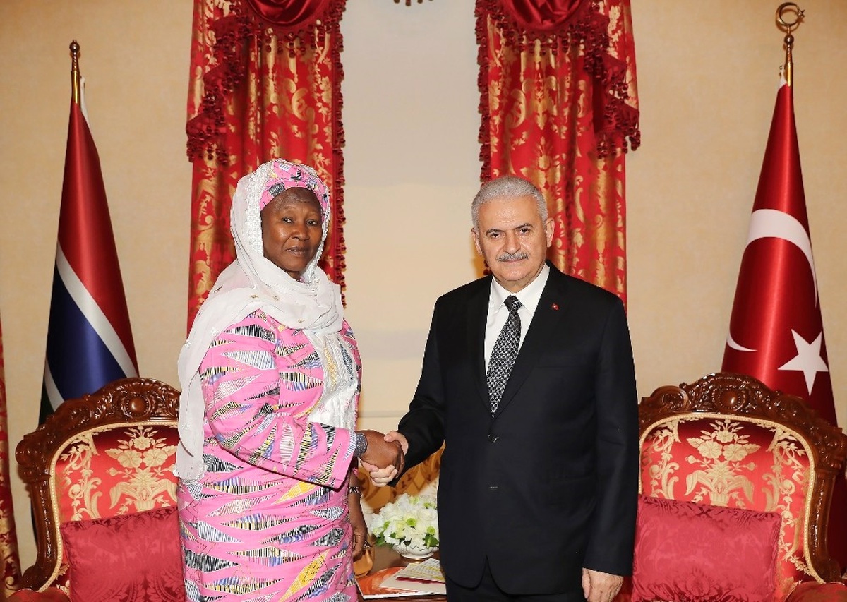 Başbakan Yıldırım, Gambiya Cumhurbaşkanı Yardımcısı ile Bir Araya Geldi