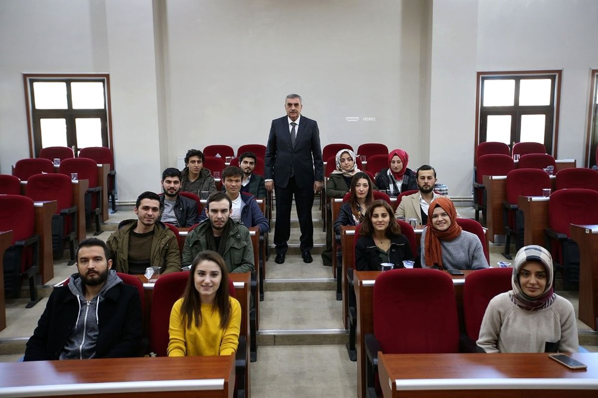 Başkan Toçoğlu Öğrencilerle Bir Araya Geldi