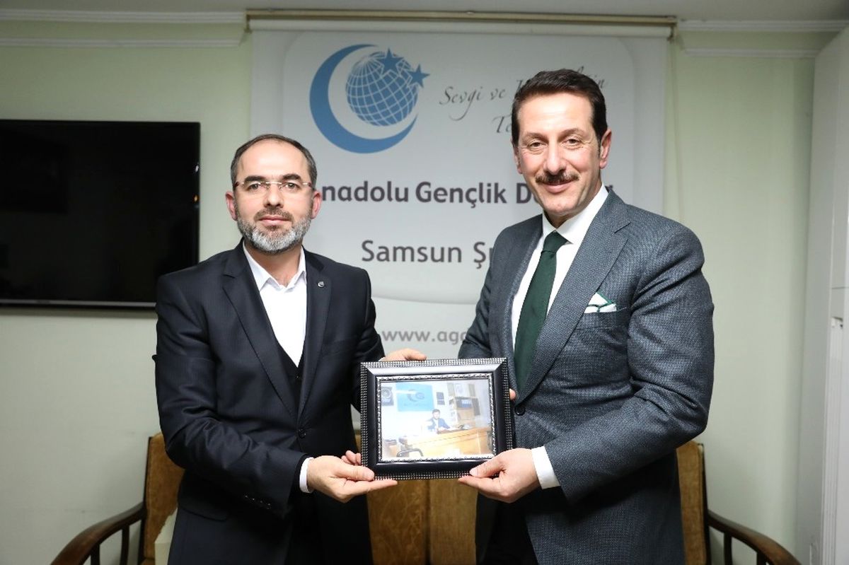Başkan Tok\'u Duygulandıran Hediye