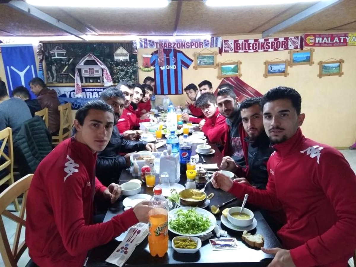 Başkan Yaman\'dan Bilkecikspor Onuruna Yemek