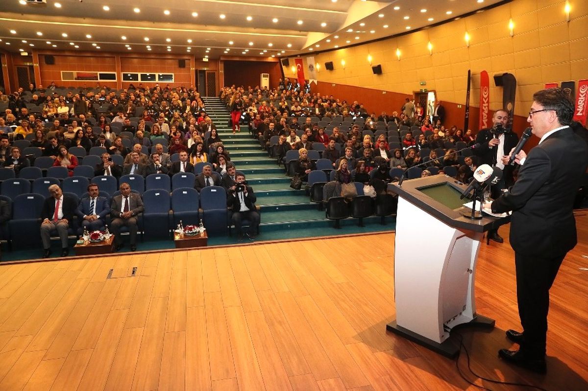 Belediye Personeline \'Madde Kullanımıyla Mücadele\' Semineri