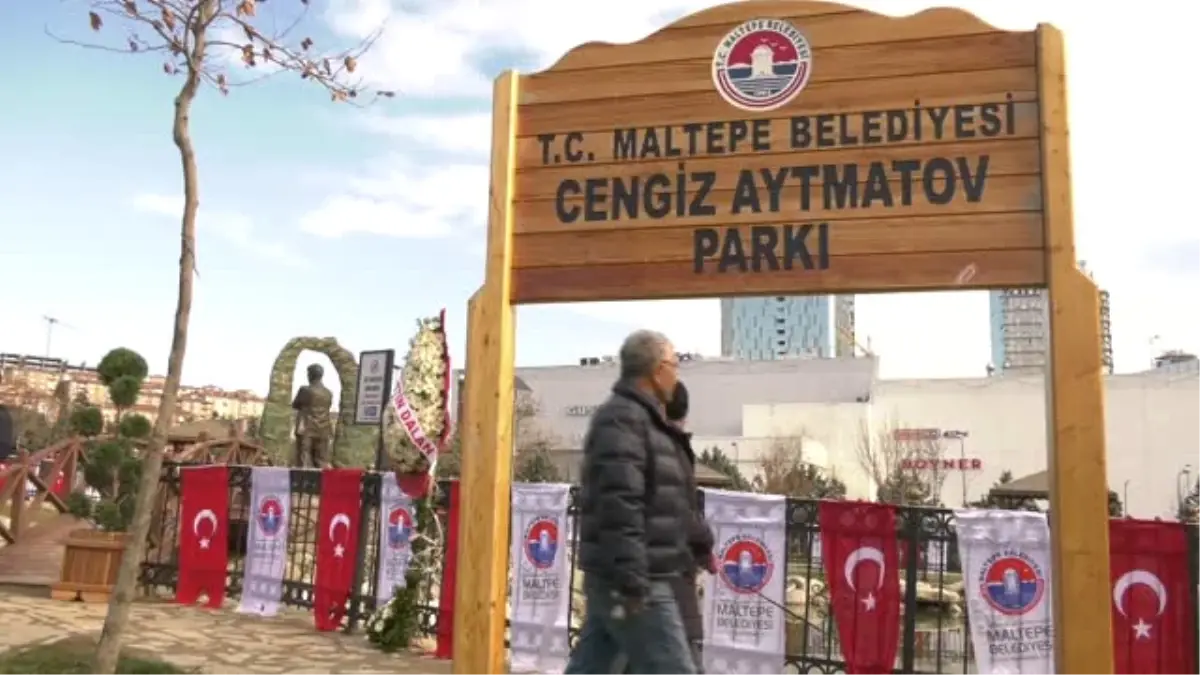 Dünyaca Ünlü Yazar Cengiz Aytmatov\'un Heykeli Maltepe\'de Açıldı