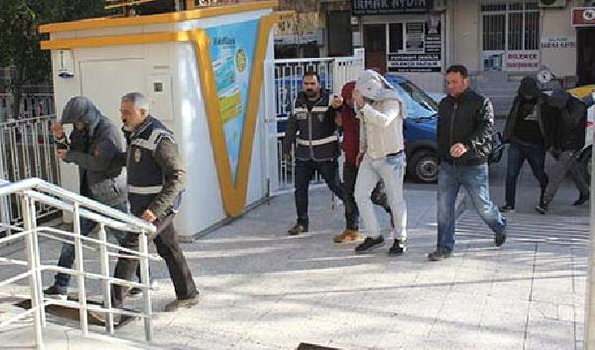 Eczane ve Manavdan Hırsızlığa 6 Gözaltı