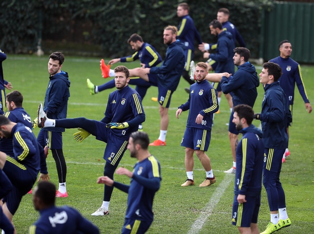 Fenerbahçe, Adana Demirspor Maçının Hazırlıklarını Tamamladı