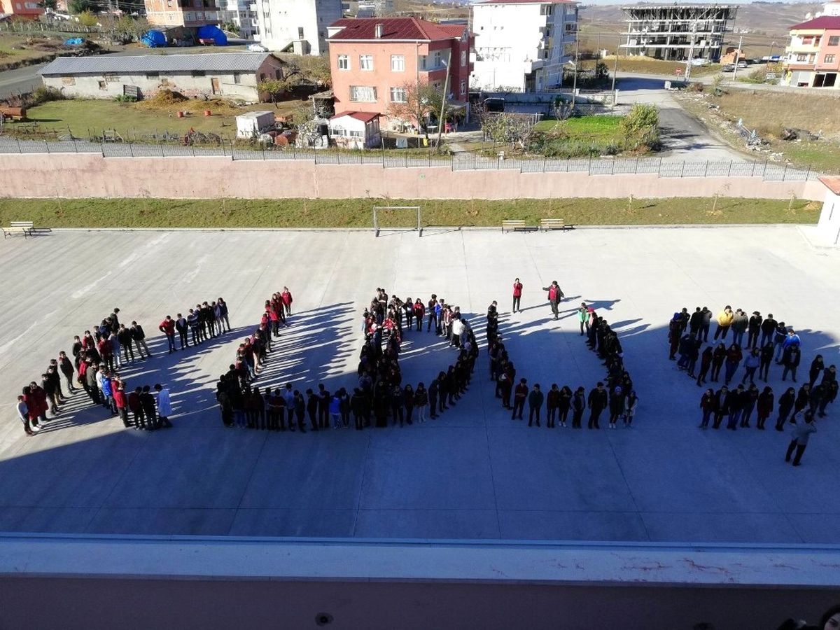 Liselilerden Kudüs\'e Destek Etkinliği