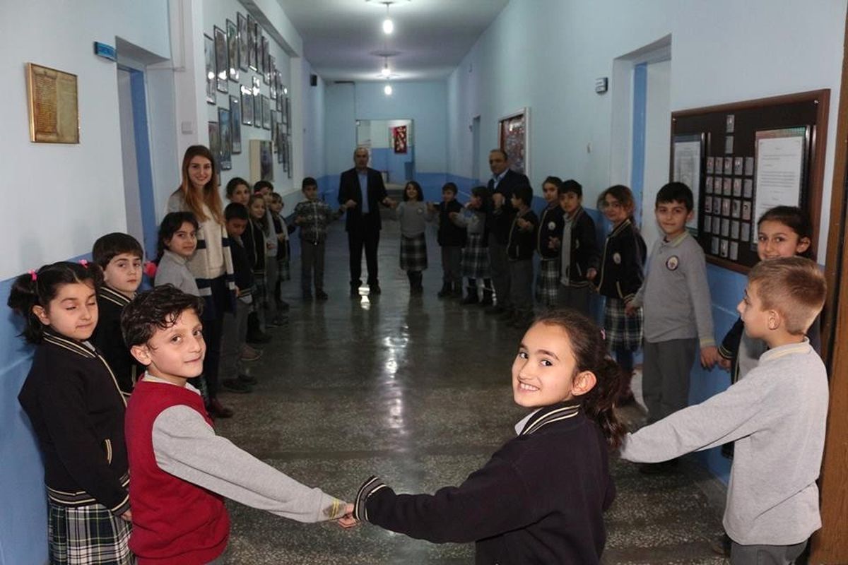 Okulda Halaylı Teneffüsler