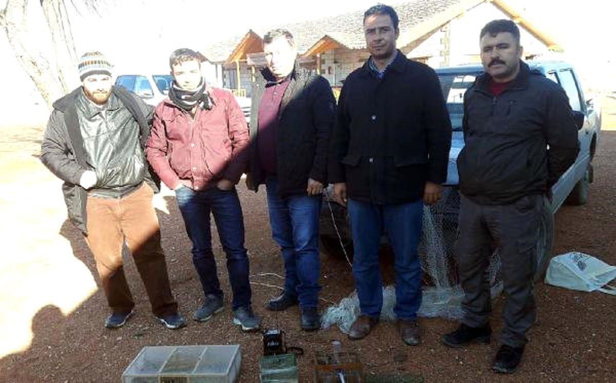 Saka Kuşu Yakalayan Avcılara 14 Bin Lira Ceza