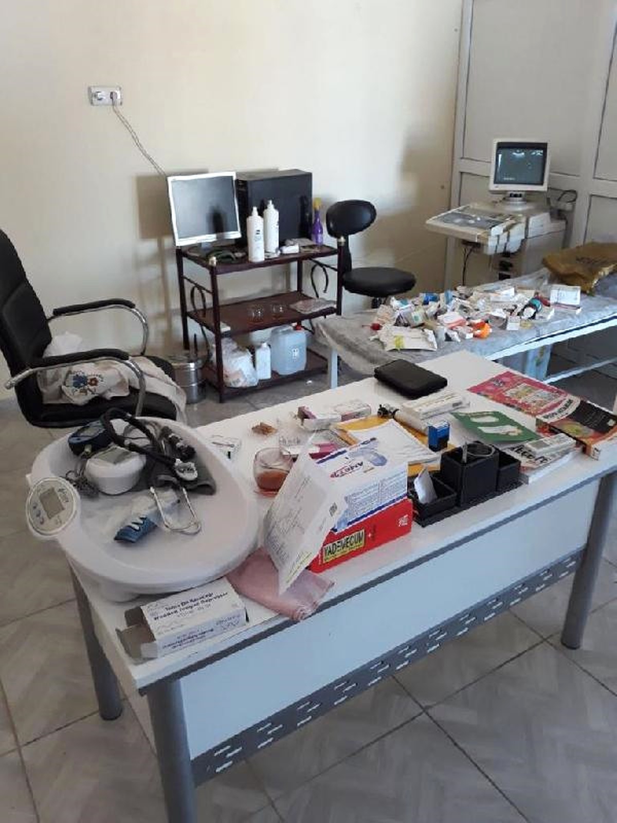 Şanlıurfa\'da Ruhsatsız Sağlık Merkezine Mühür