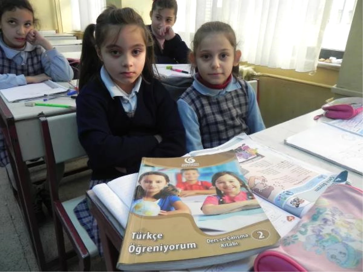 Suriyeli Çocuklar Artık Türk Yaşıtları ile Aynı Sınıfta