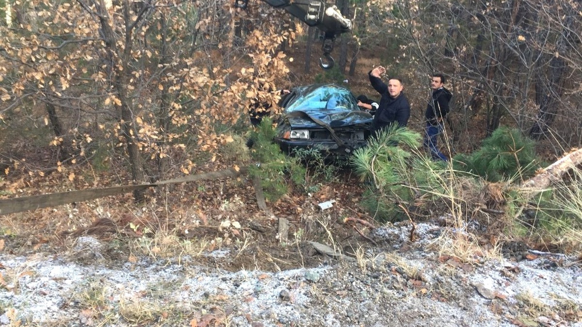 Tosya\'da Trafik Kazası: 1\'i Çocuk 3 Kişi Yaralandı