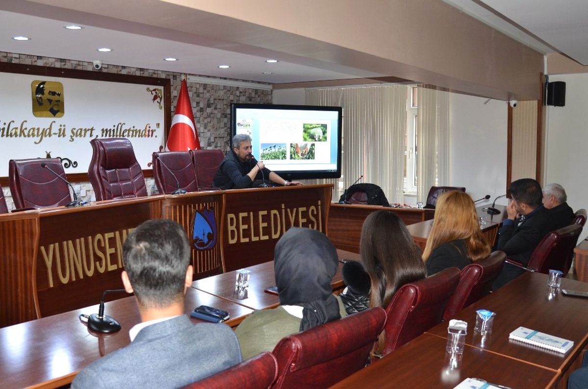 Yunusemre\'de Belediye Personeline Uyuşturucuyla Mücadele Semineri