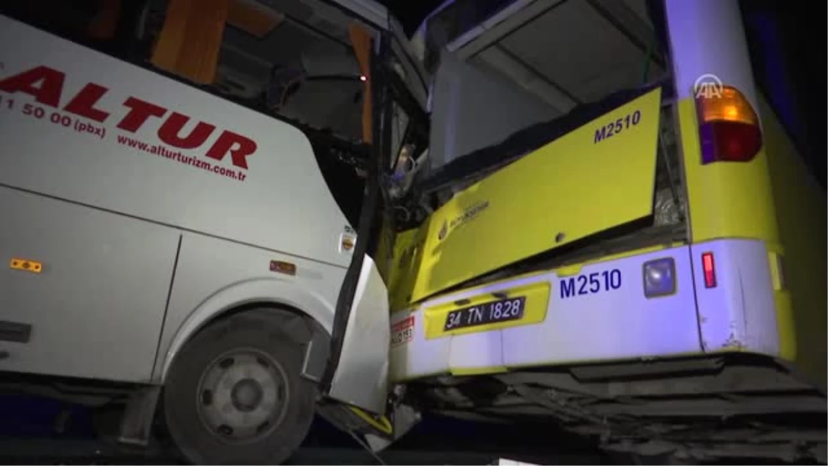 Zeytinburnu\'nda Servis Aracı Otobüse Çarptı: 8 Yaralı - İstanbul