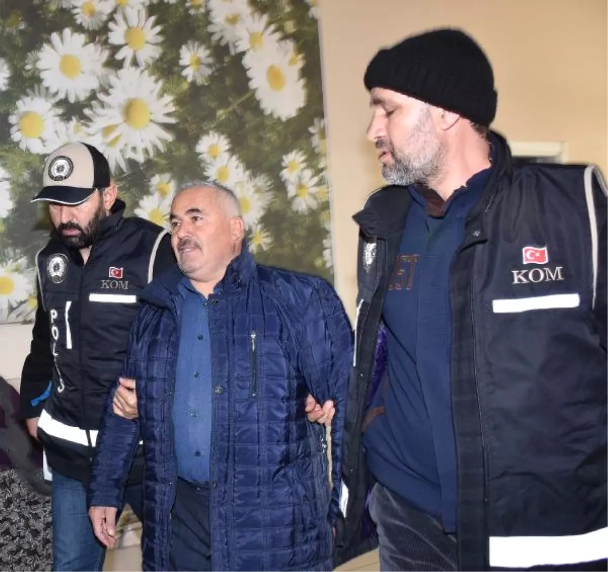 Aksaray Merkezli 3 İlde Fetö Operasyonu: 10 Gözaltı