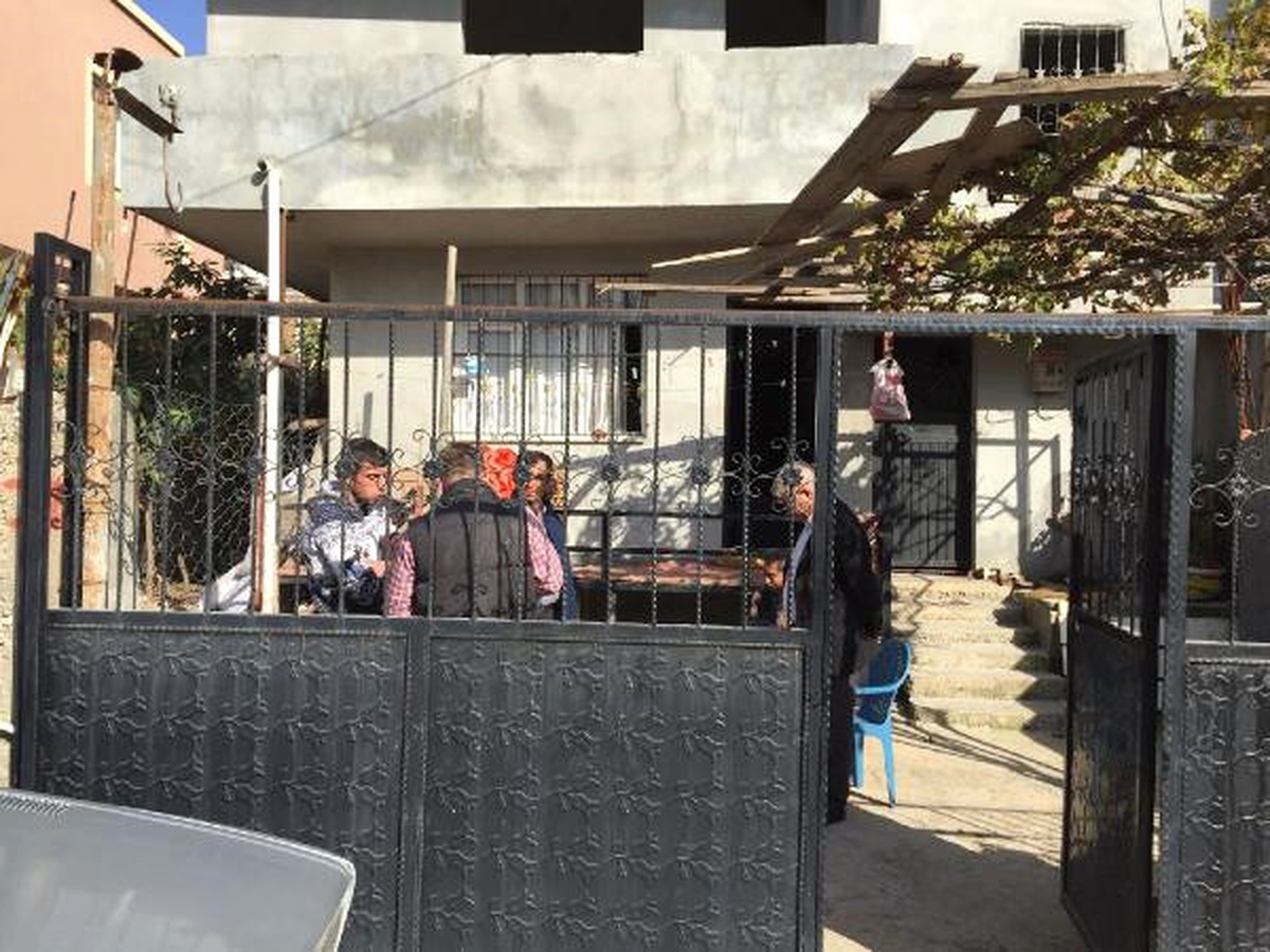 Aldatma Tartışmasında Üzerine Kaynar Su Döken Eşini Bıçakladı