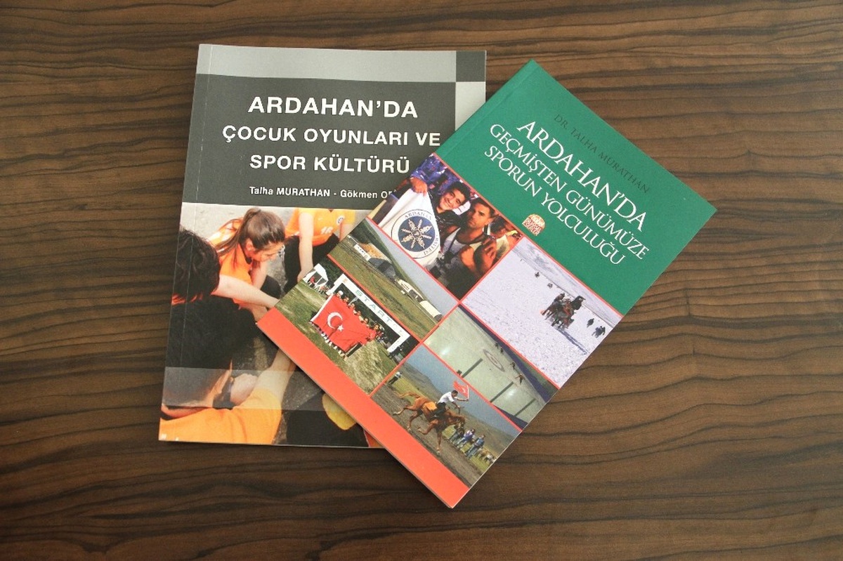 Arü\'lü Akademisyen Spor Tarihine ve Çocuk Oyunlarına Işık Tuttu