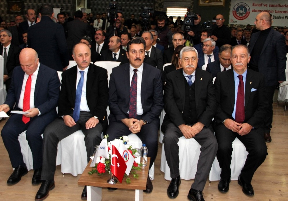 Bakan Tüfenkci: "Derdimiz Esnafı Büyütüp Tüccar, Tüccarı Büyütüp Sanayici, Sanayiciyi Büyütüp...