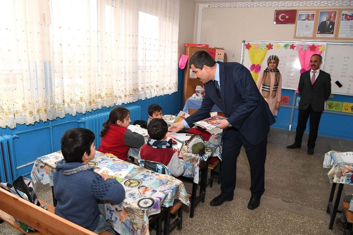 Başkan Asya\'dan Okul Ziyareti