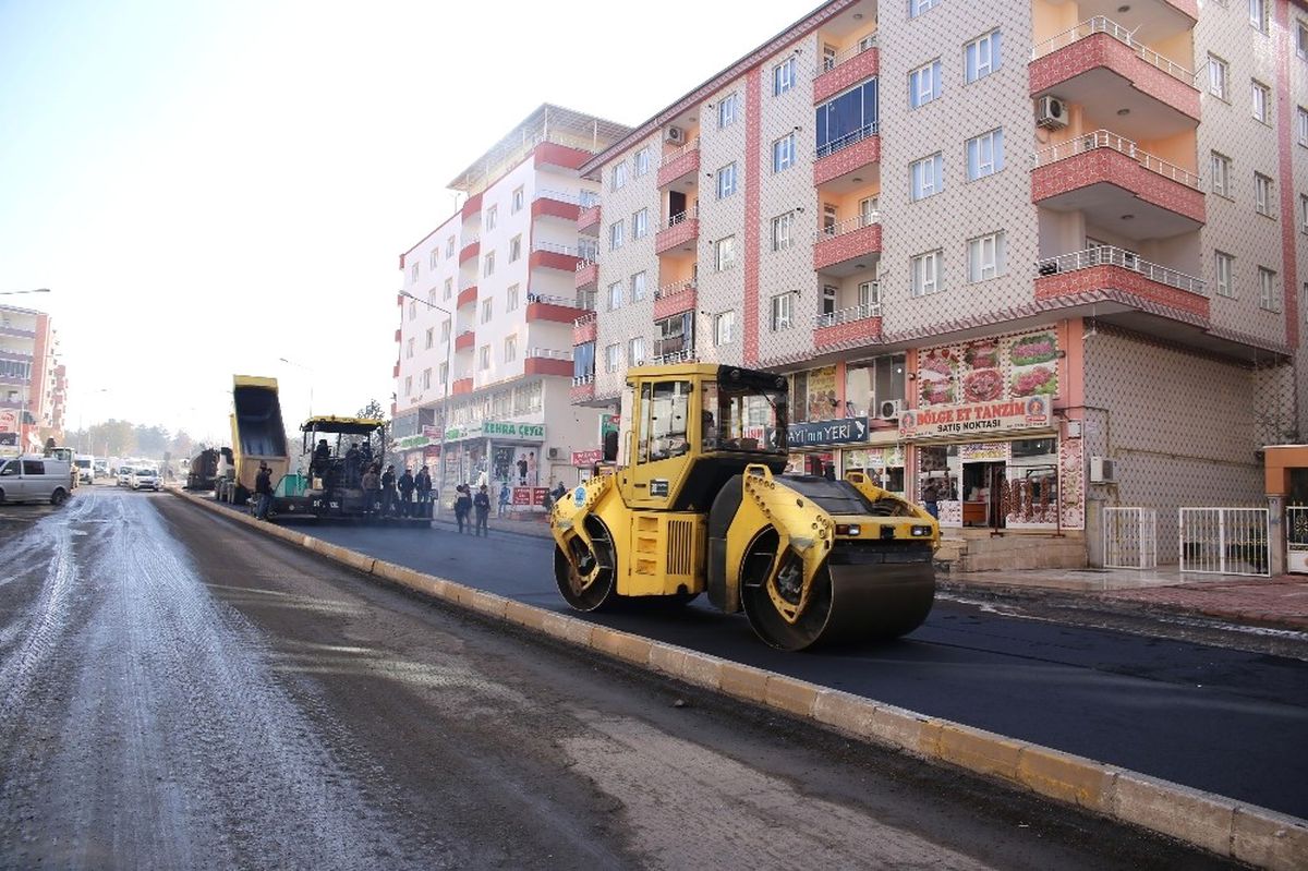 Batman\'da Asfalt Çalışması Sürüyor