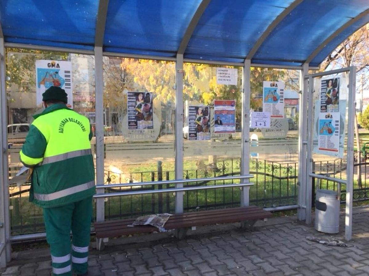 Duraklardaki Çirkin Görüntü Ortadan Kaldırıldı