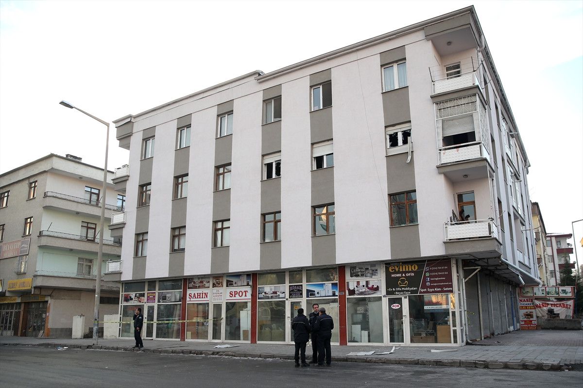 Eşi ve 3 Çocuğunu Öldürdü