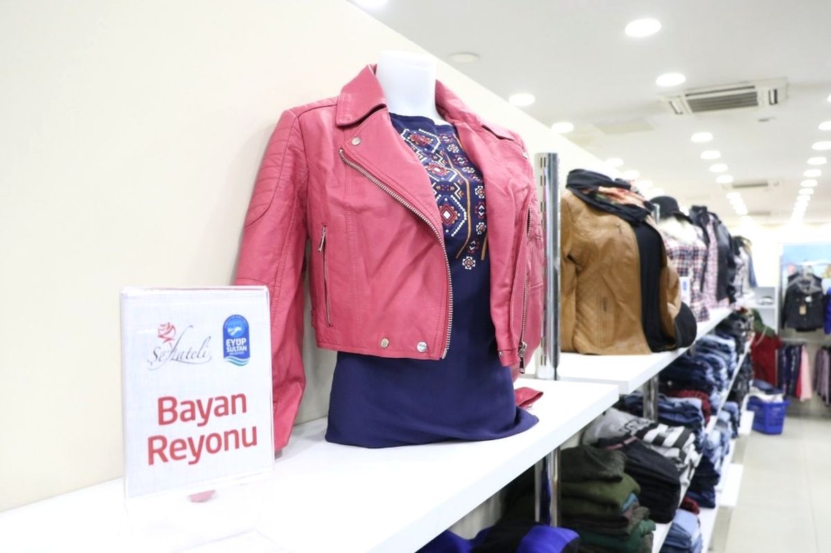 Eyüpsultan Belediyesi\'nin \'Şefkateli Mağazası\' İhtiyaç Sahiplerine Desteğini Sürdürüyor