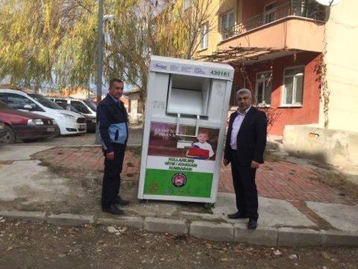 Hisarcık Belediyesi\'nden \'Atık Giysileri Toplama\' Projesi