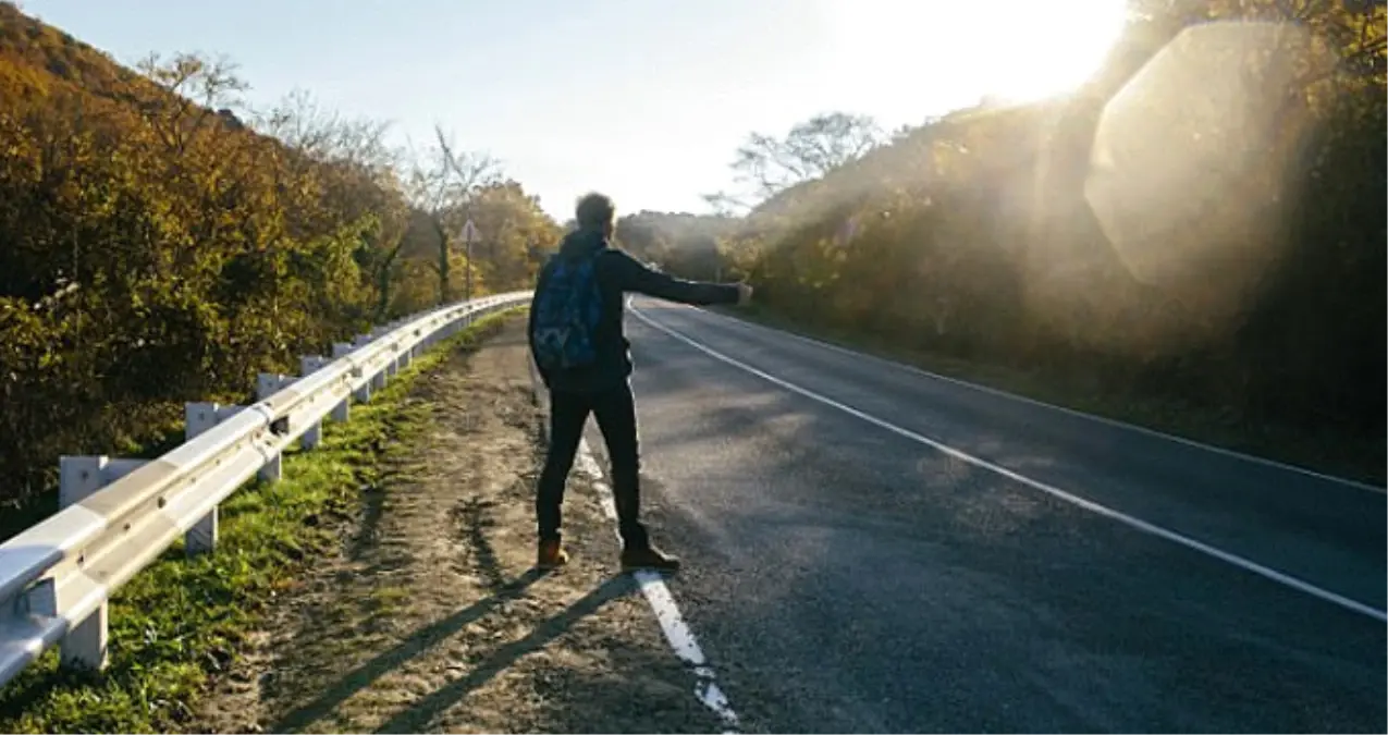 İki Kadın, Araçlarına Aldıkları Otostopçu Gence İlaç İçirip Tecavüz Etti